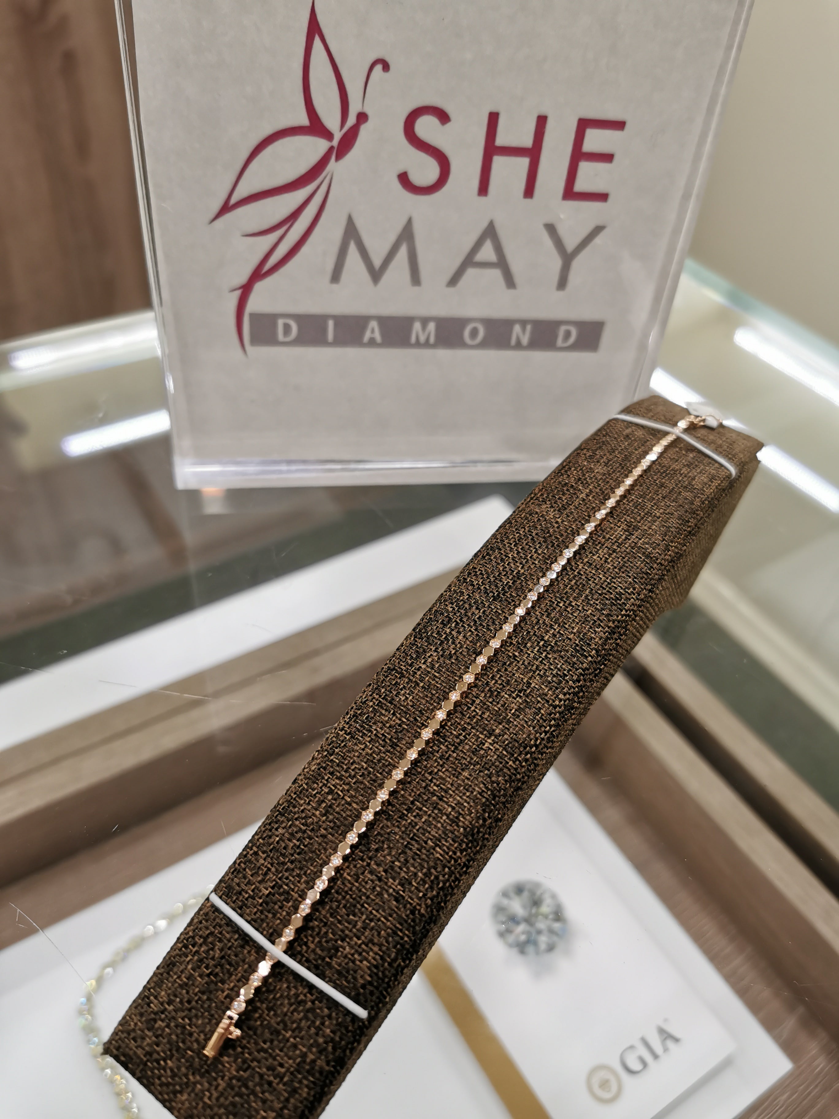 Диамантена гривна розово злато 0.38 карата